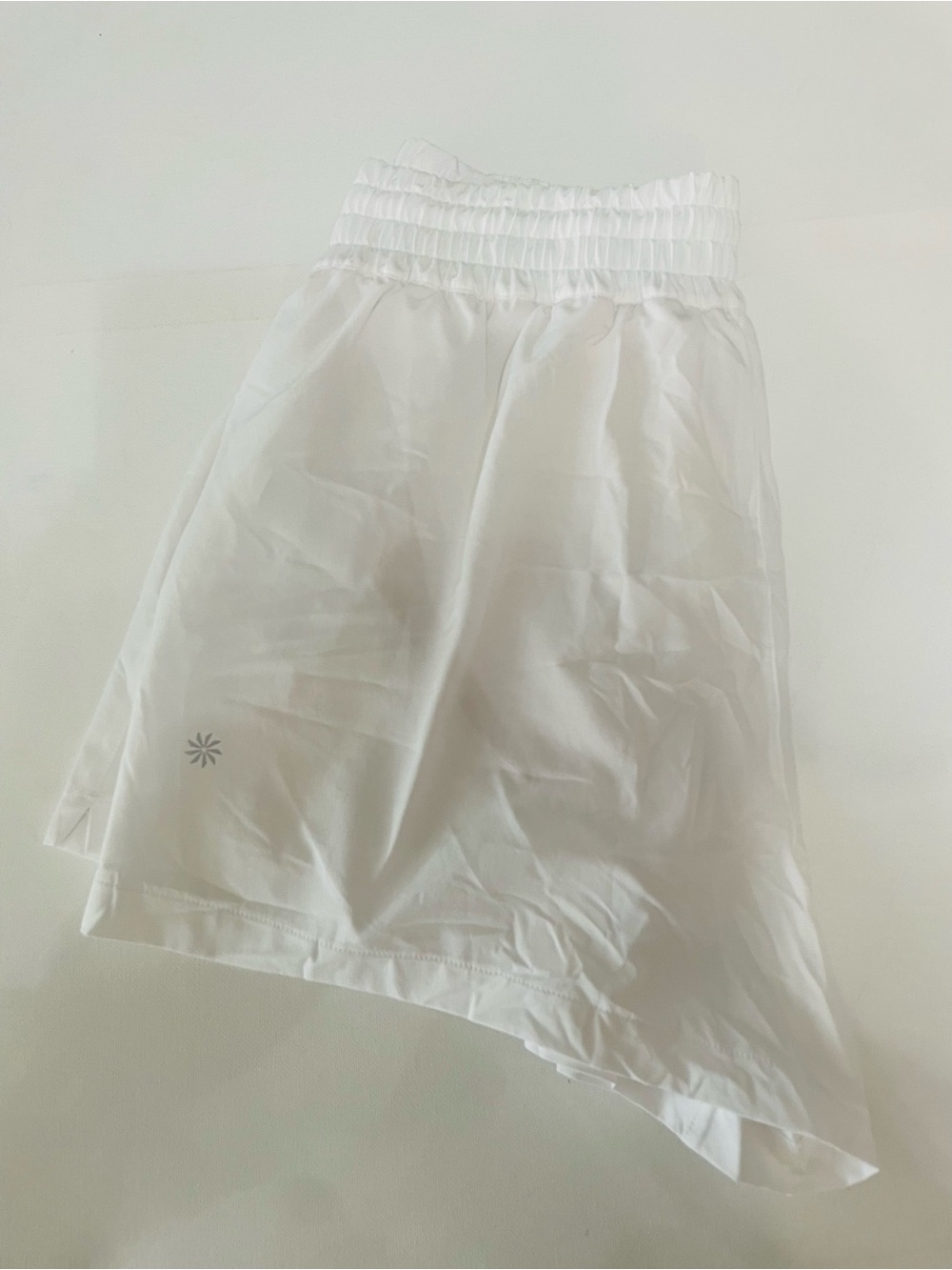 Athleta High Rise Hit Your Stride Run Shorts White Lined Women’s Size M NWT - Picture 3 of 7